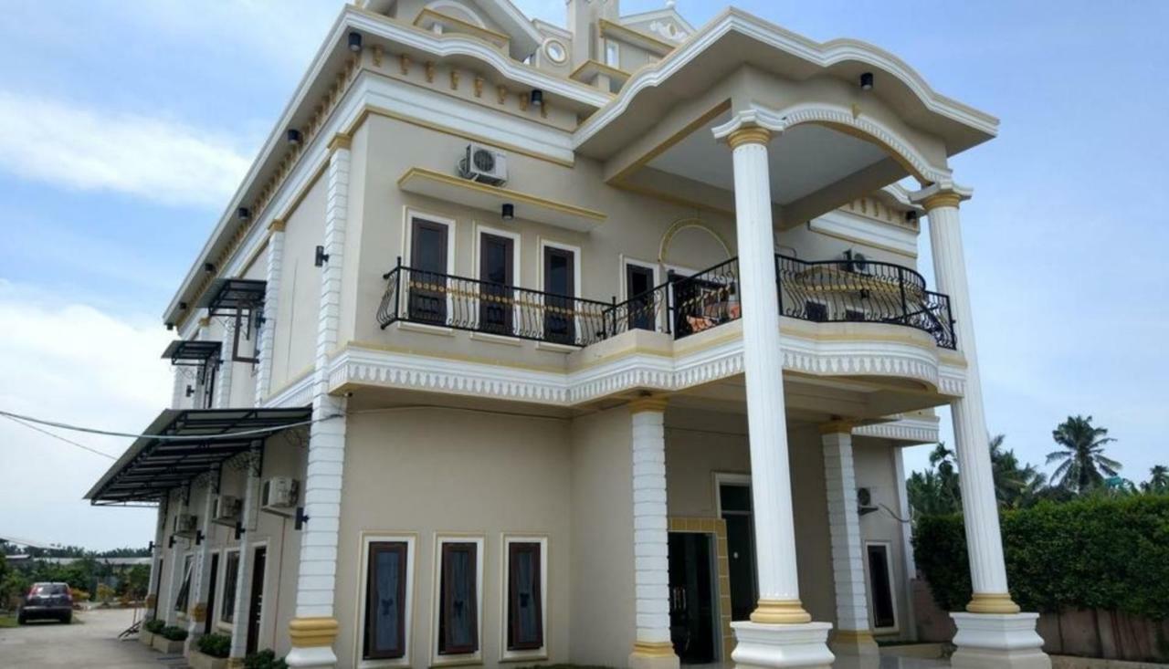 Hotel Grand Family Sungairampah Eksteriør billede